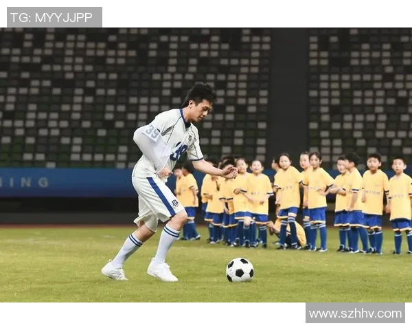 以足球暖心球星为例探讨他们如何用爱与责任温暖社会和球迷